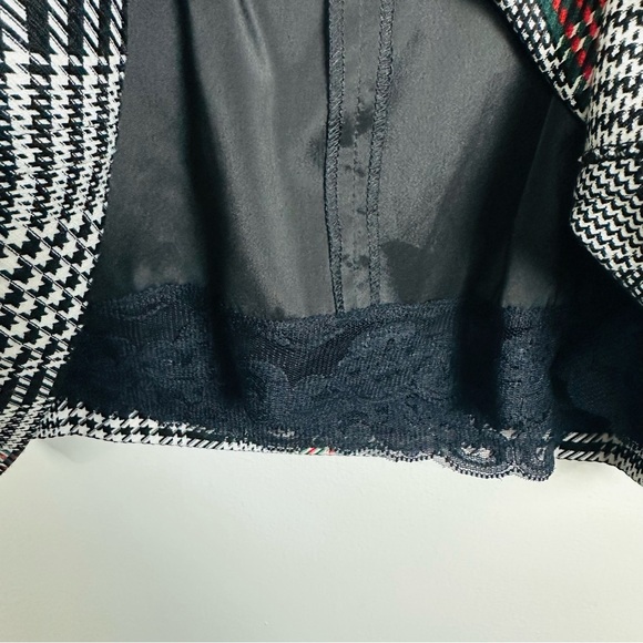 Trina Turk Maleko Short-Sleeve Shift Black and Red Plaid Dress Size 8 - Picture 7 of 11